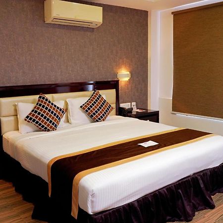 Kga Elite Continental Hotel Tiruvalla Luaran gambar