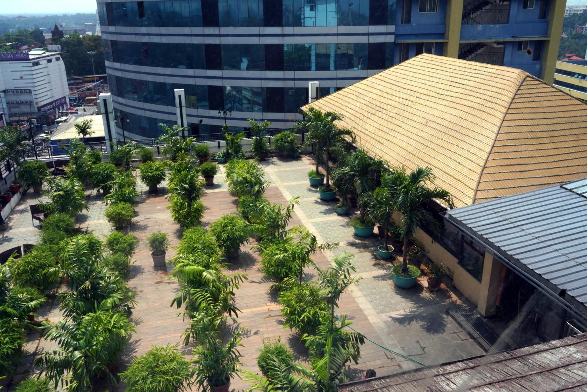 Kga Elite Continental Hotel Tiruvalla Luaran gambar