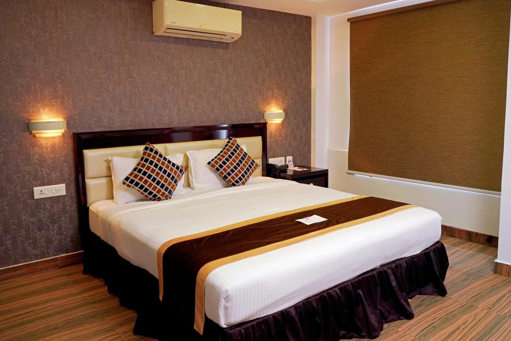 Kga Elite Continental Hotel Tiruvalla Luaran gambar