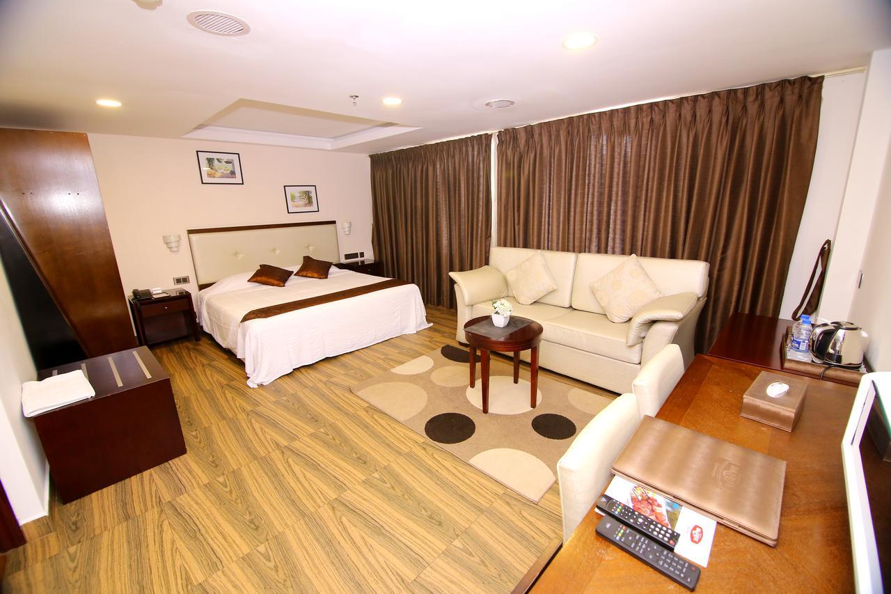 Kga Elite Continental Hotel Tiruvalla Luaran gambar