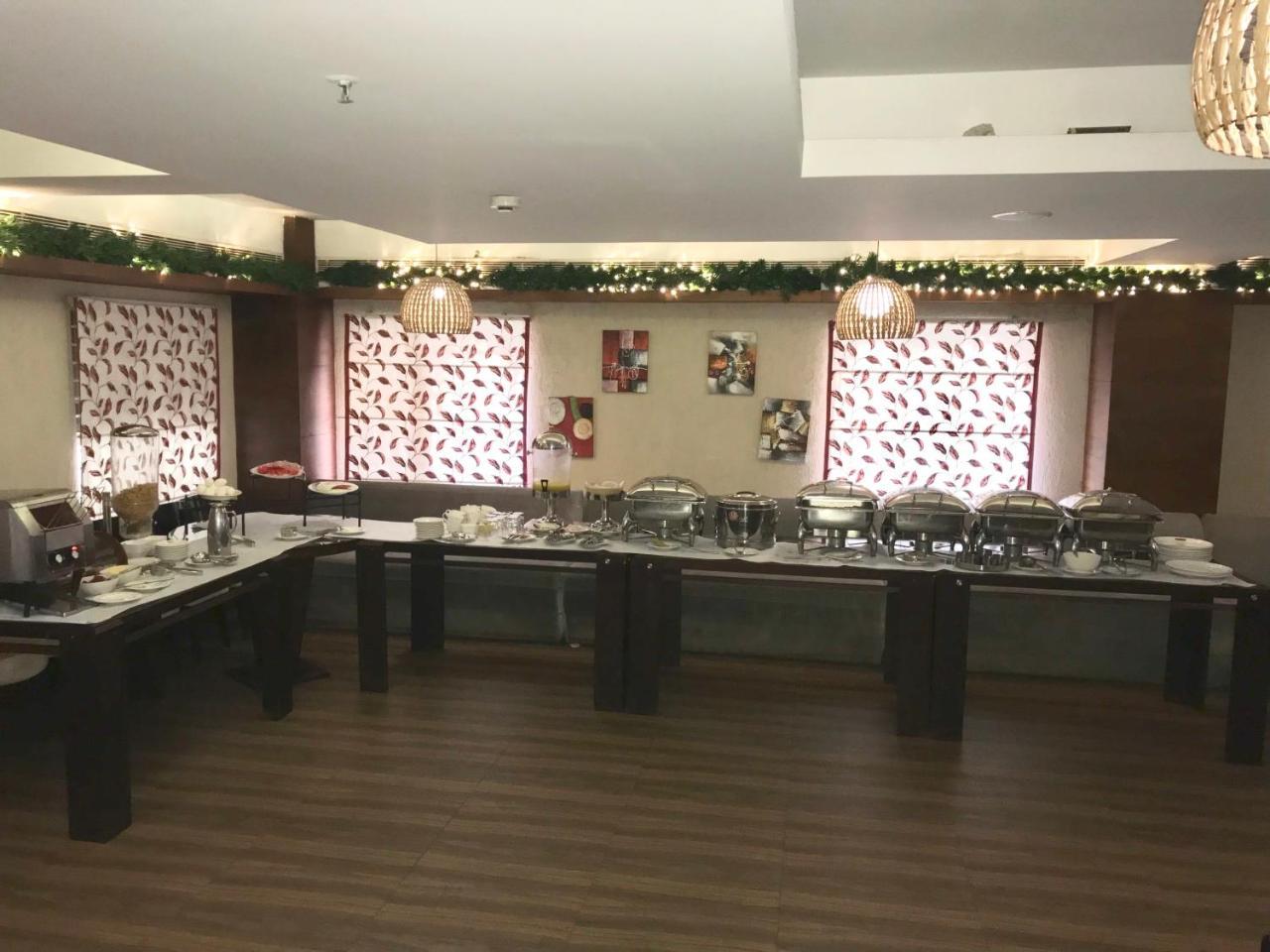 Kga Elite Continental Hotel Tiruvalla Luaran gambar