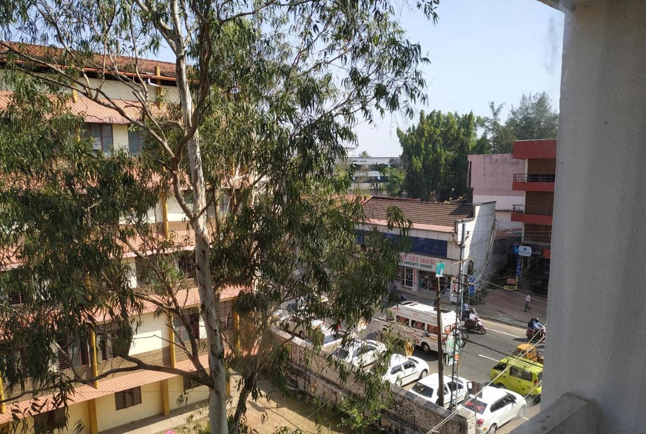 Kga Elite Continental Hotel Tiruvalla Luaran gambar